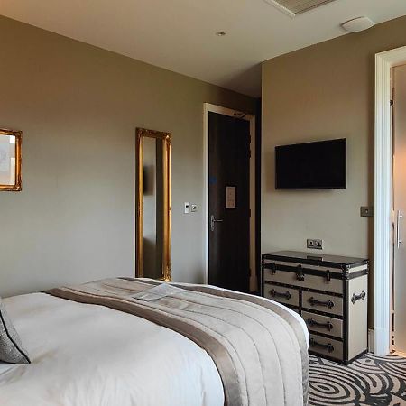 Oddfellows On The Park Cheadle  Rum bild A room at the hotel