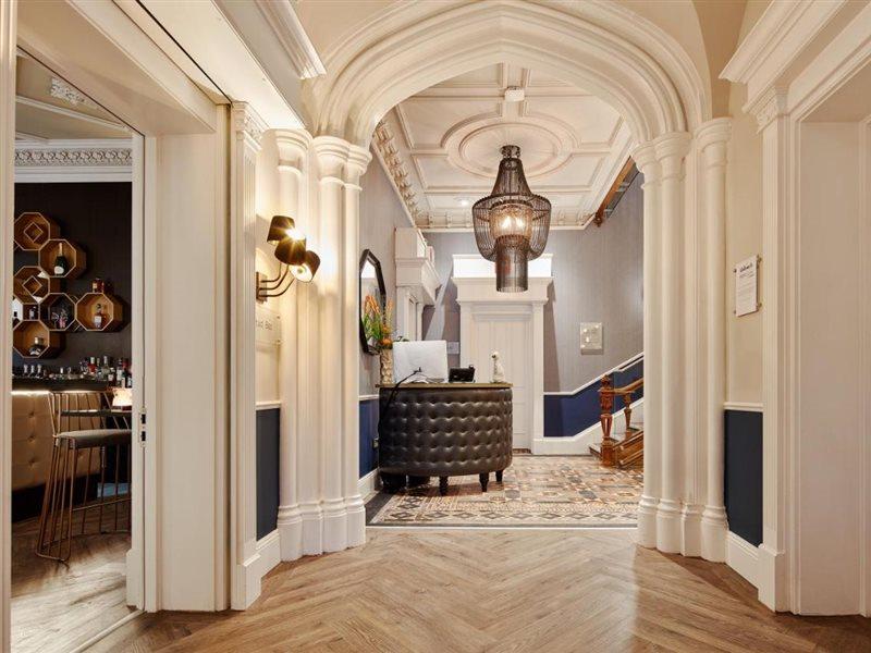 Oddfellows On The Park Cheadle  Exteriör bild The hotel's interior