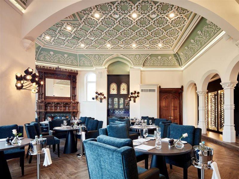 Oddfellows On The Park Cheadle  Exteriör bild The restaurant