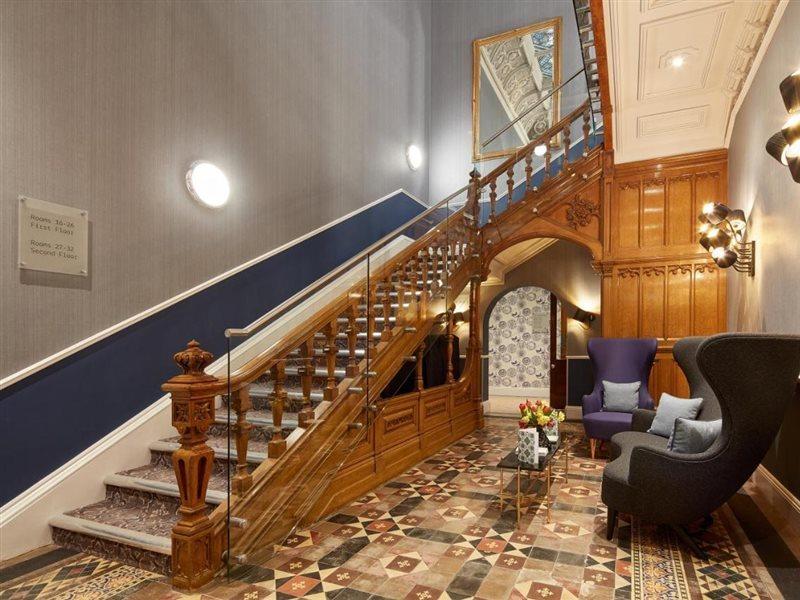 Oddfellows On The Park Cheadle  Exteriör bild The staircase