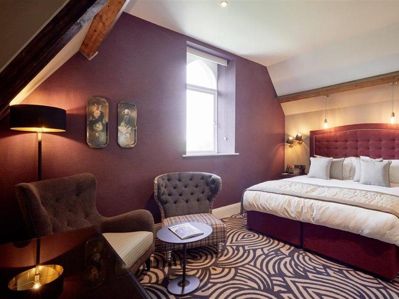 Oddfellows On The Park Cheadle  Exteriör bild A bedroom at The Ivy Hotel