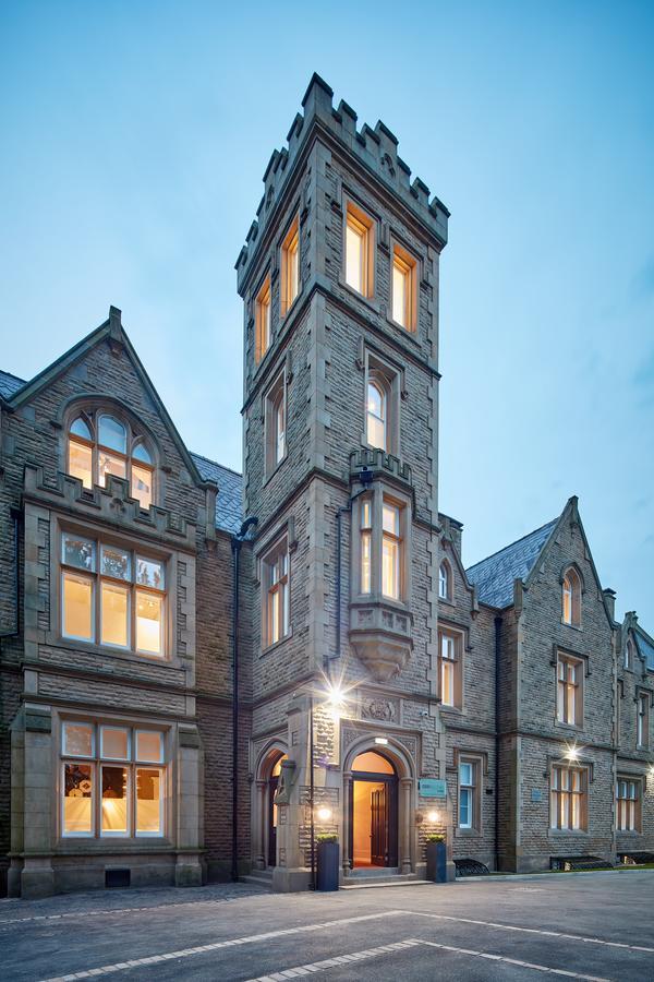 Oddfellows On The Park Cheadle  Exteriör bild The Old Academy, Edinburgh