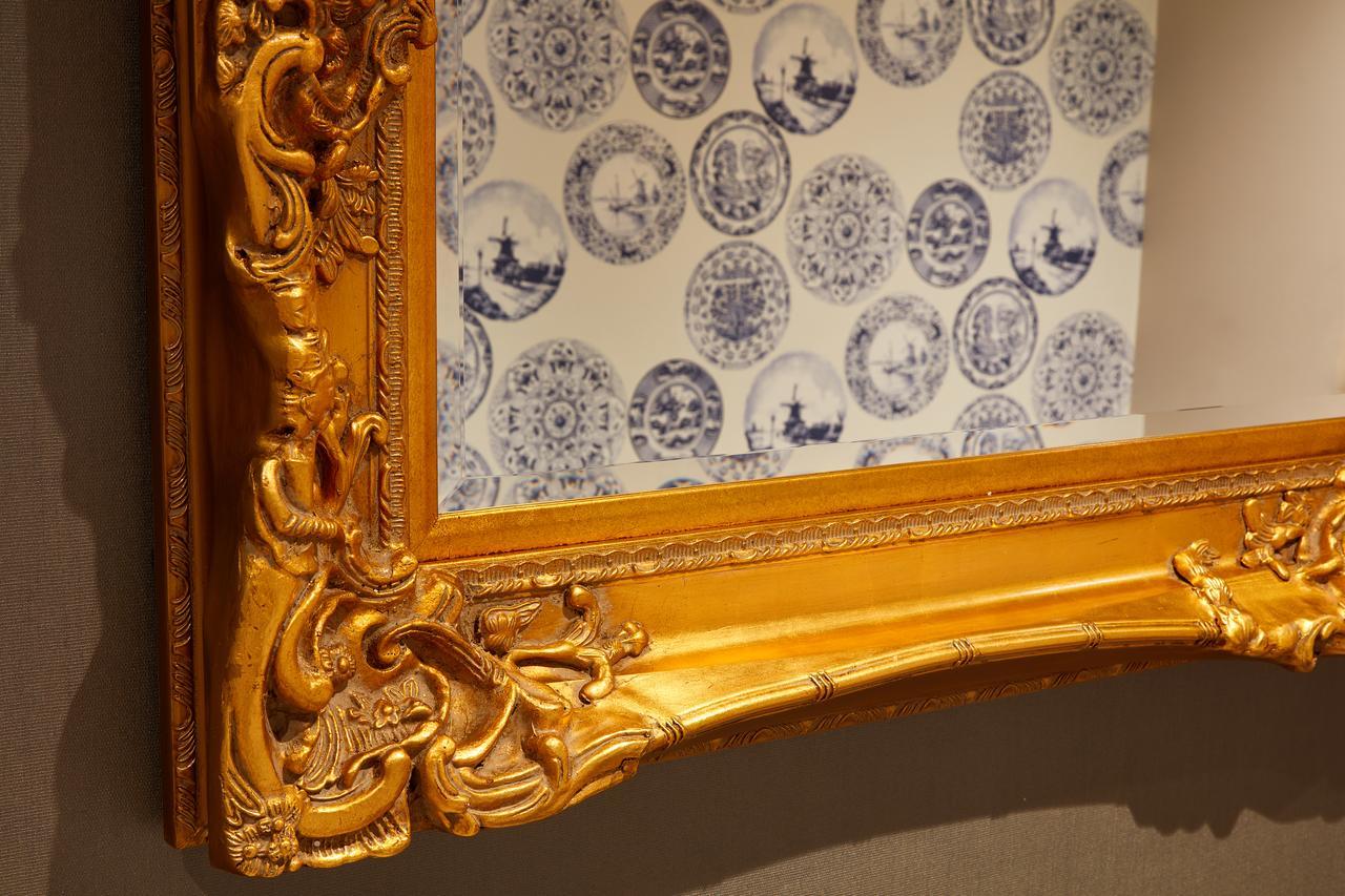 Oddfellows On The Park Cheadle  Exteriör bild Detail of a gold-gilt frame