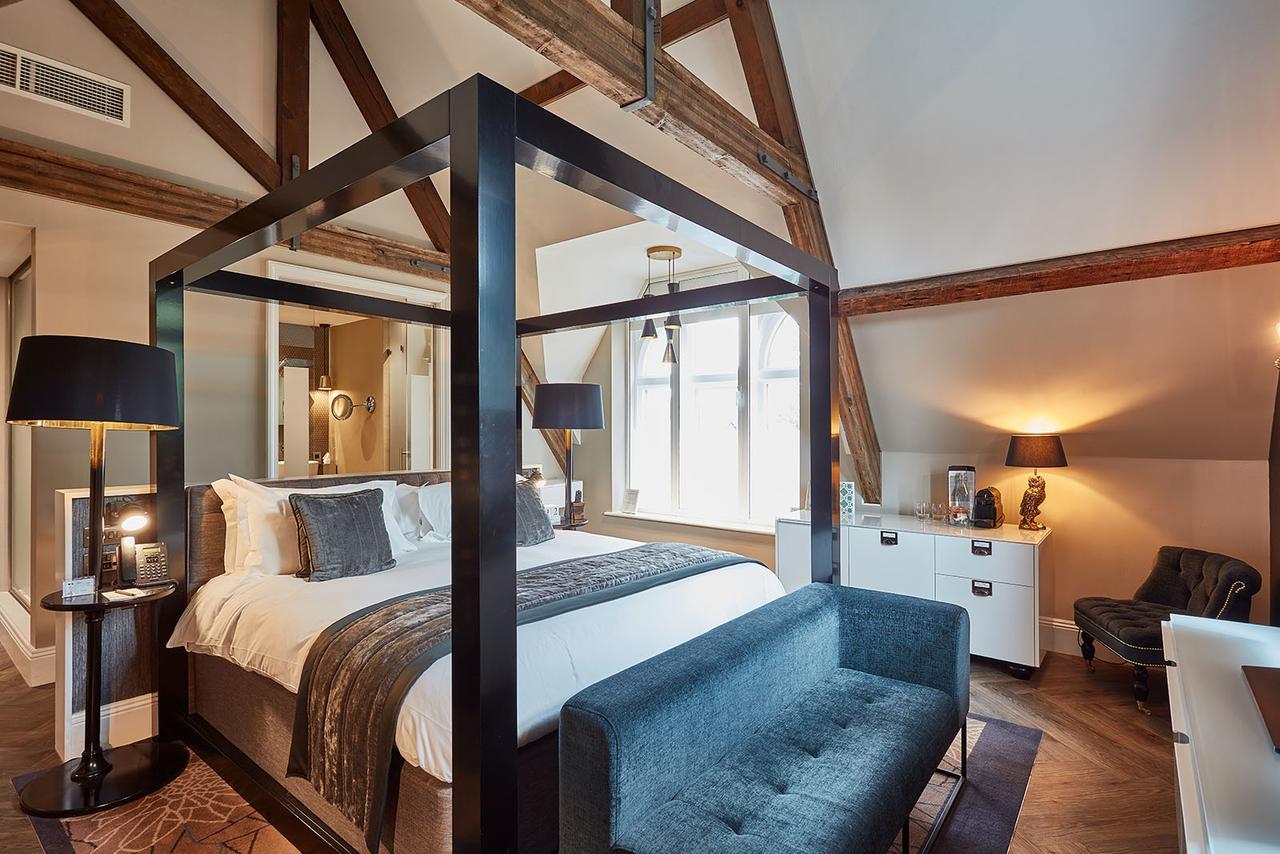 Oddfellows On The Park Cheadle  Exteriör bild A bedroom at The Ivy Hotel