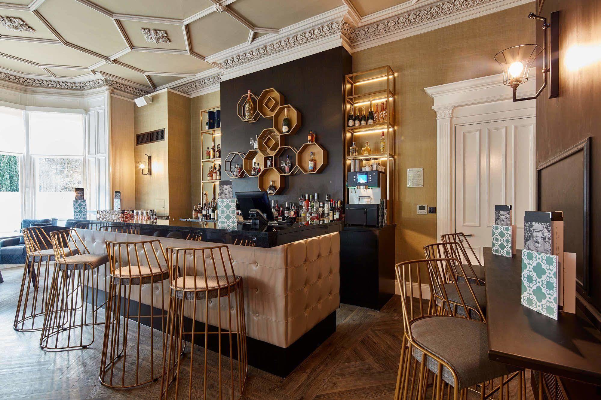 Oddfellows On The Park Cheadle  Exteriör bild The bar at the hotel
