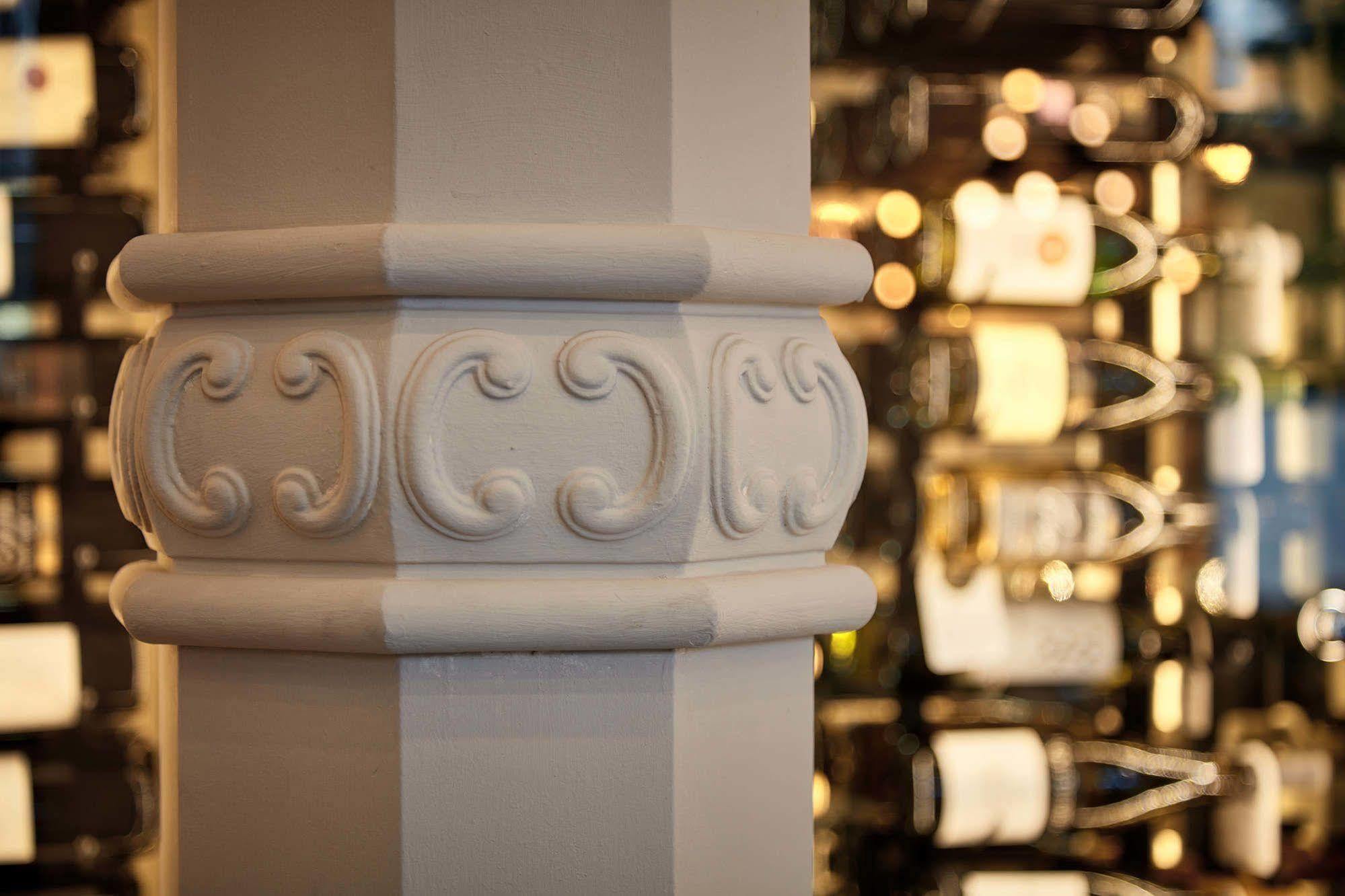 Oddfellows On The Park Cheadle  Exteriör bild Detail of the column