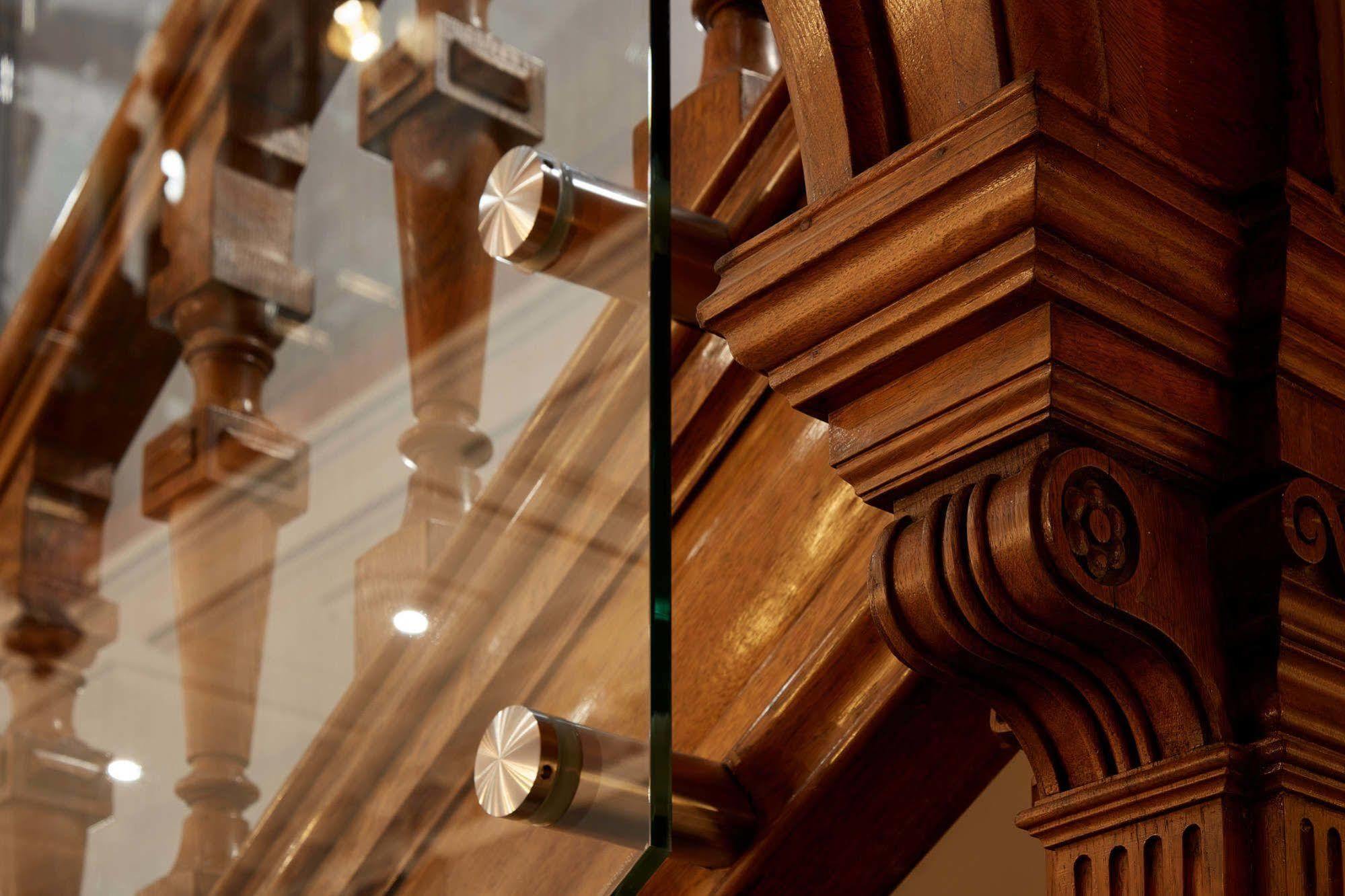 Oddfellows On The Park Cheadle  Exteriör bild The staircase