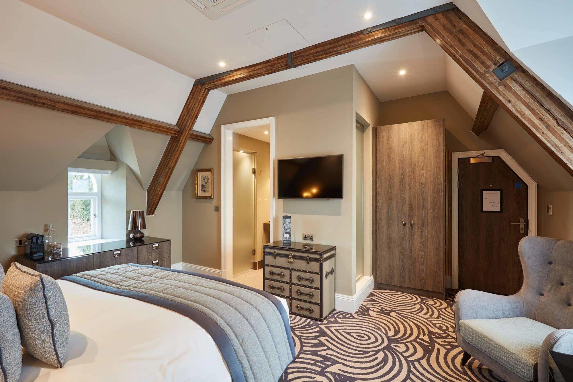Oddfellows On The Park Cheadle  Exteriör bild A bedroom at The Old Bank Hotel